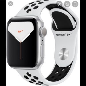 Apple Watch Nike Series 5 (GPS, 40mm, Silver)